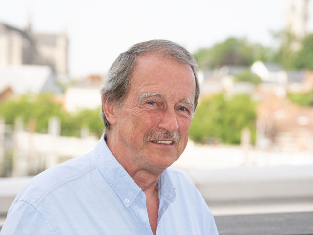 Dr. Luc HERRY